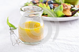 Salad dressing with olive oil and vinegar