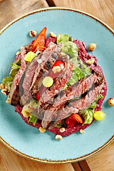 Salad with Grilled Prime Beef or Thick Slices of Marbling Steak