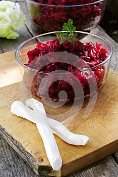 Salad with horseradish and beetroot