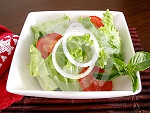 Salad of lettuce and tomato