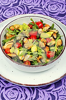 Salad with mussels