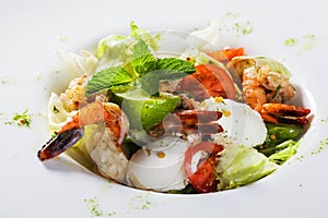 Salad with shrimp lettuce mozzarella lime mint