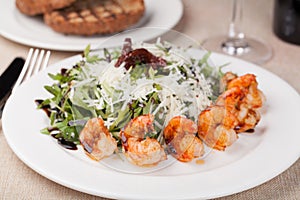 Salad with shrimps