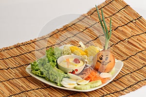 Salad vegetables, foods that are healthful.