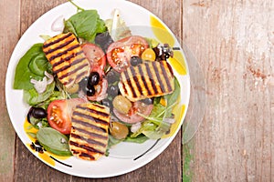 Salads with halloumi cheese
