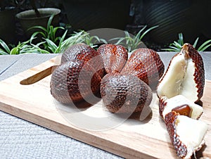 Salak fruit has hard seeds, the skin hardens easily