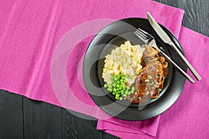 Salisbury beef steaks with mashed potatoes