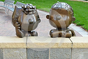Sally and Linus sculptures
