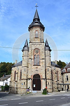 Salmchâteau, Belgien - 10 10 2023: Church at the main street