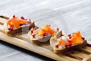 Salmon bruschetta