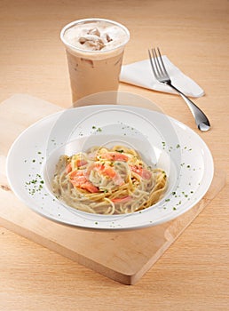 Salmon Carbonara Spaghetti with Milk Tea