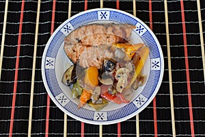 Salmon with grilled veggies