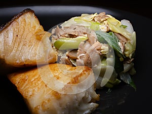 Salmon mushroom and leek simple dish