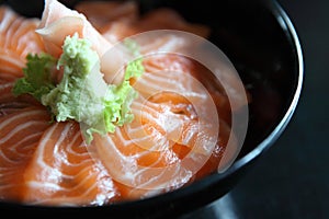 Salmon sushi don