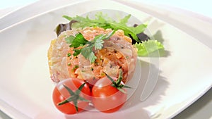 Salmon tartare with tomato