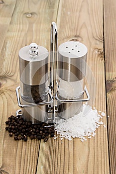Salt- and Peppershaker