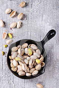 Salted roasted pistachios
