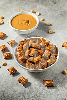 Salty Peanut Butter Pretzels Bites