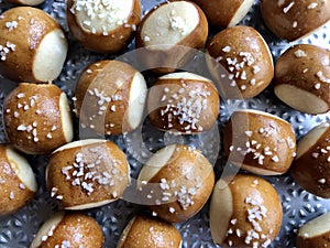 Salty pretzel bites