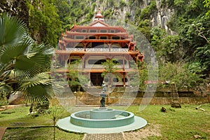 Sam Poh Tong Temple photo