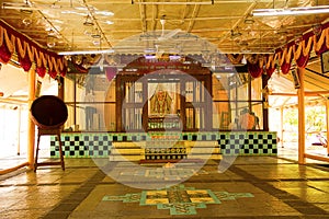 Samadhi and inside view of Jangli Maharaj temple