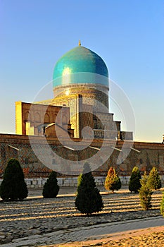Samarkand: medieval mosque on sunset