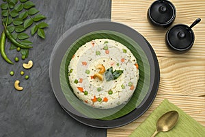 Samolina or rava upma with grey background