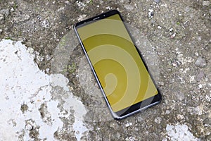 Samrtphone screen yellow