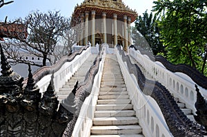 Samut Prakan, Thailand: Mondop Staircases