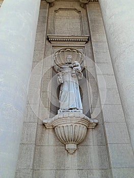 San Anthony of Padua statue.