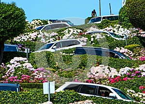 San Francisco Cars on Lombard Street