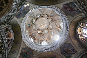 San Lorenzo interior, view of the dome