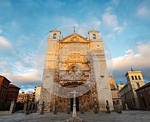 San Pablo Church in Valladolid at dusk