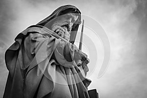 San Paolo fuori le mura statue