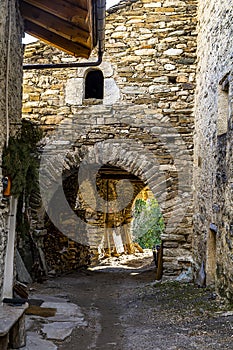 San Peyre di Stroppo and the lazaretto of Caudano: two artistic jewels of the Maira Valley