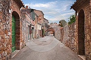 San Quirico d'Orcia, Siena, Tuscany, Italy: street in the old town