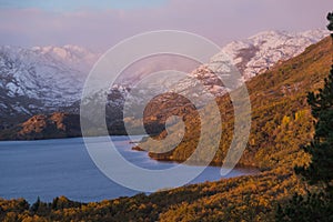 Sanabria lake in winter photo