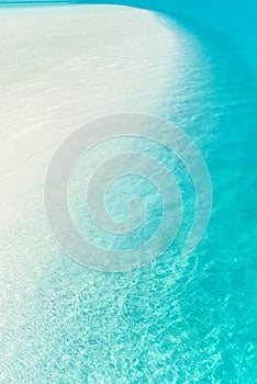 Sandbar in turquoise South Pacific Ocean water - Wallpaper