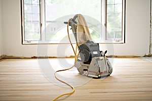 Sanding hardwood floor with the grinding machine only tool