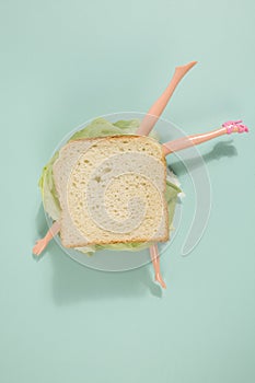 Sandwich doll