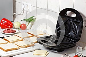 Sandwich maker.