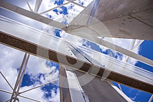 Sandwich panels and massive columns