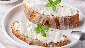 Sandwich with soft cottage cheese