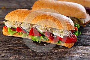 Sandwich with vegetables and cheese