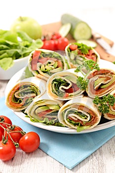 Sandwich wrap with vegetable