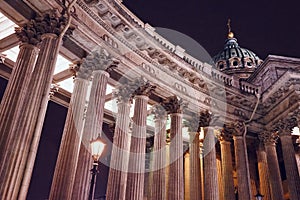 Sankt-Petersburg architecture church history building columns streetlight night city outdoors