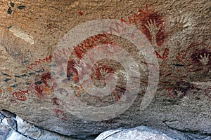 santa cruz argentina prehistoric place, cuevas de las manos hand cave rock art from more than 8000ac