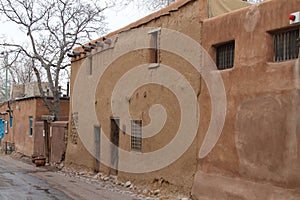 Santa Fe, New Mexico: De Vargas Street House - The Oldest House in the US