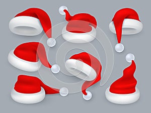 Santa hats. Christmas 3d santa claus hat, winter holiday red caps with fur. Vector realistic isolated set