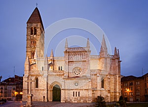 Santa Maria de la Antigua Church at dusk